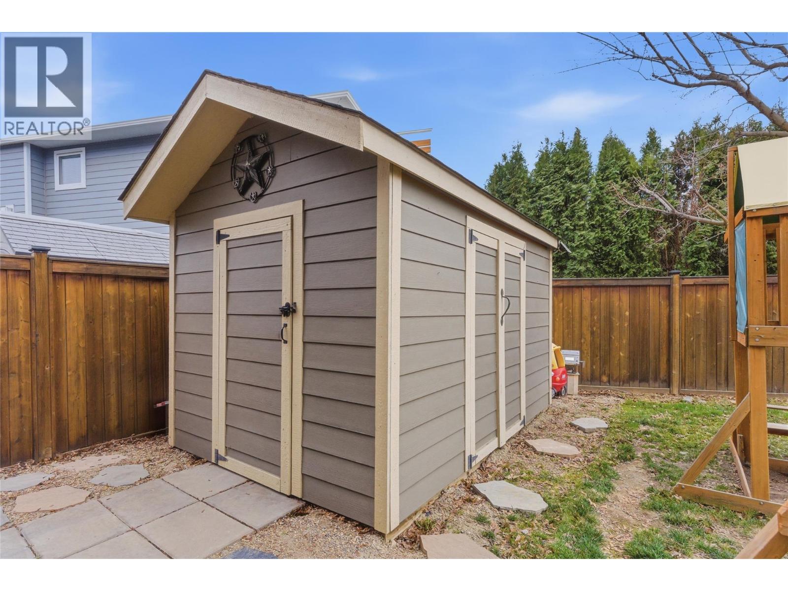 2779 BEACHMOUNT Crescent, Kamloops