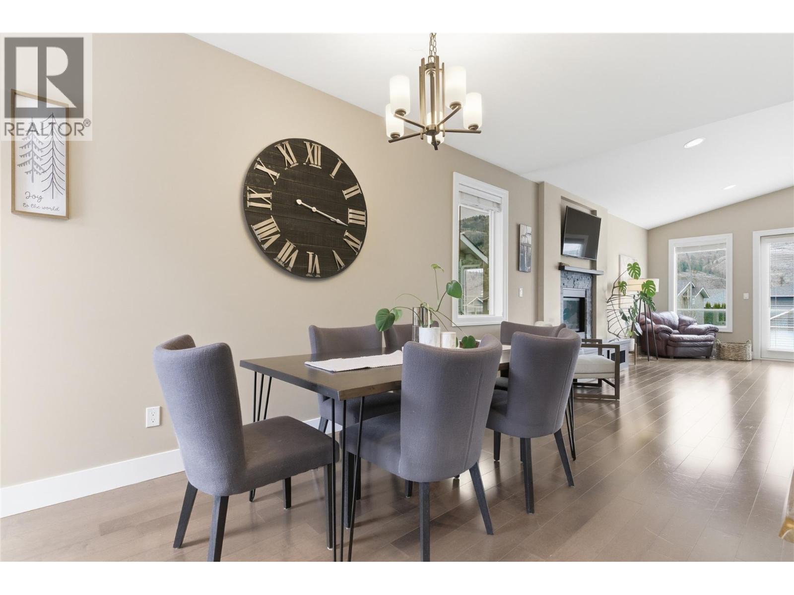 2779 BEACHMOUNT Crescent, Kamloops