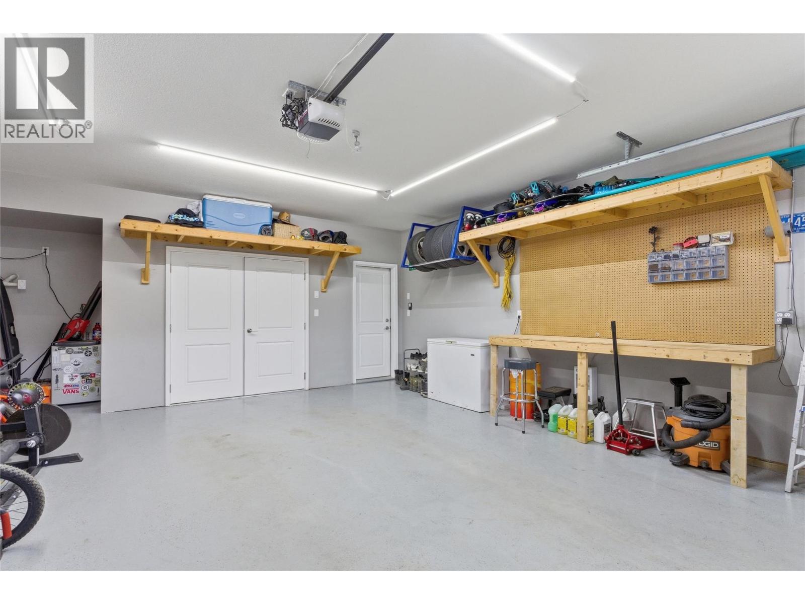 2779 BEACHMOUNT Crescent, Kamloops