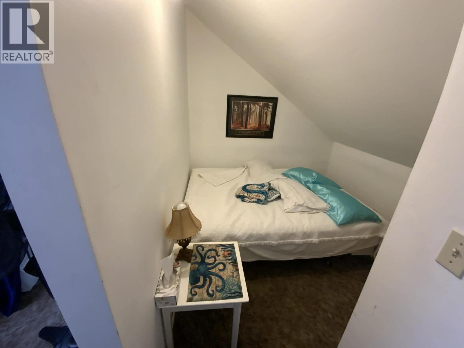 259 20 MACKENZIE HIGHWAY - 25