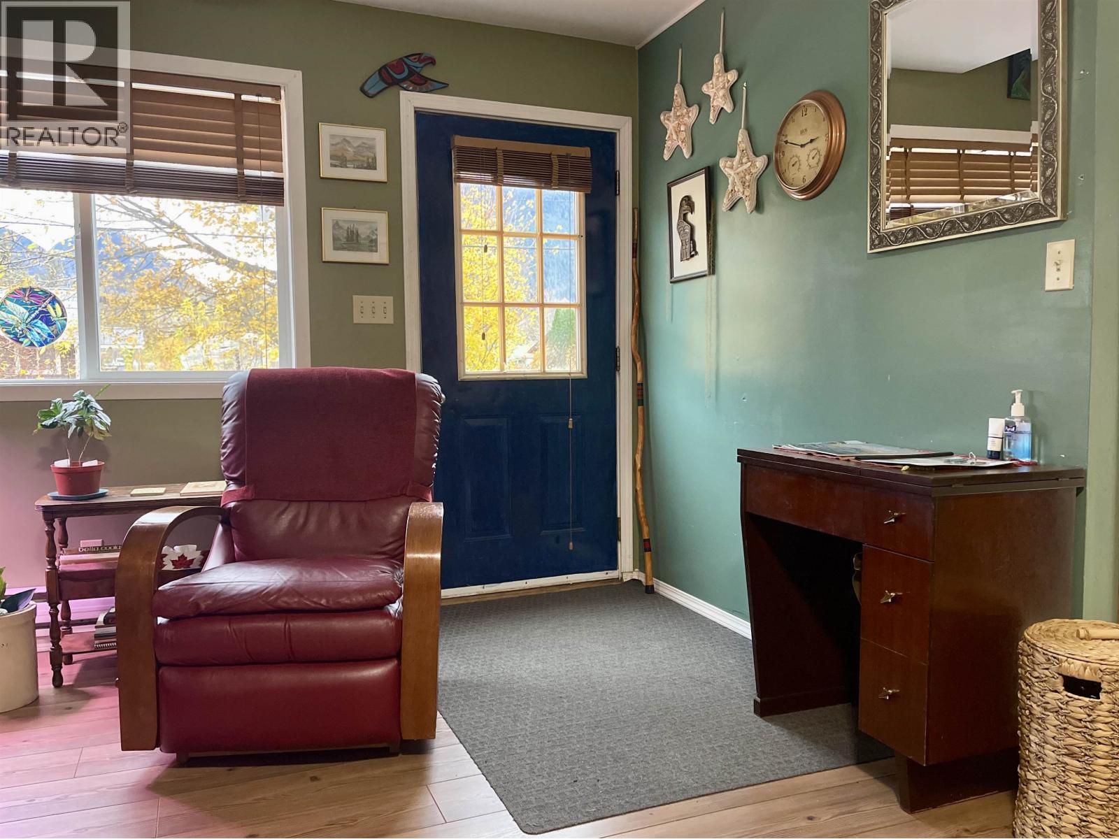 259 20 MACKENZIE HIGHWAY - 4