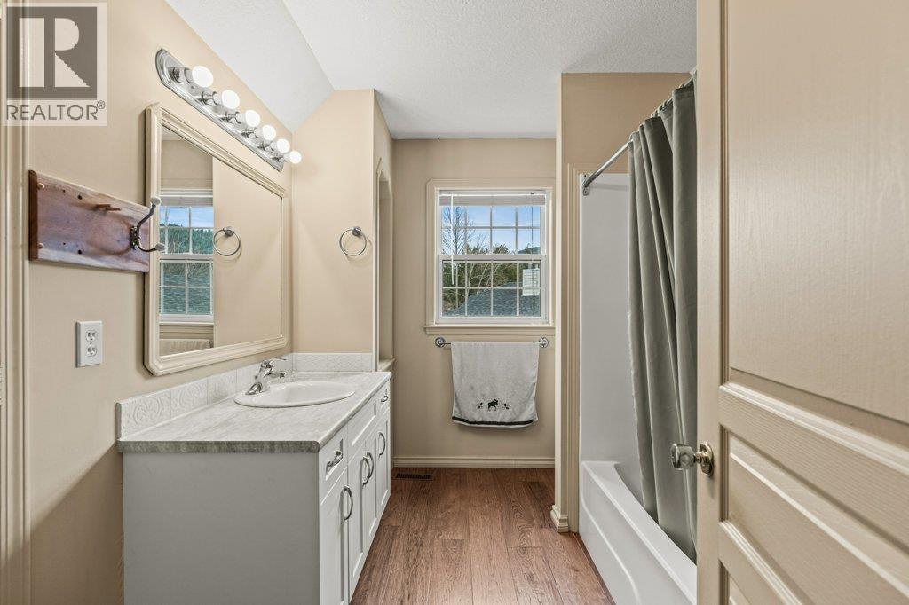  2392 Cedar Ridge Street, Lumby