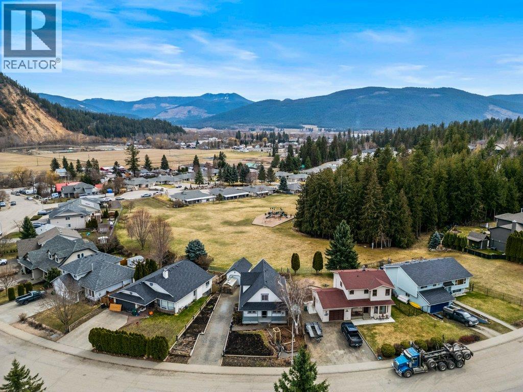  2392 Cedar Ridge Street, Lumby