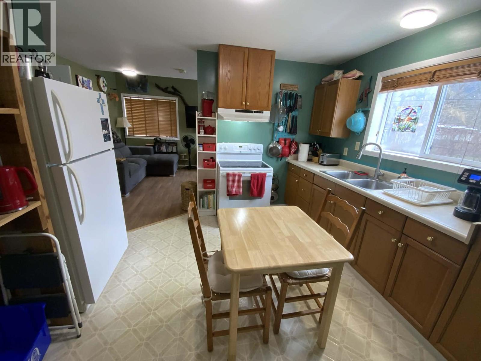 259 20 MACKENZIE HIGHWAY - 15