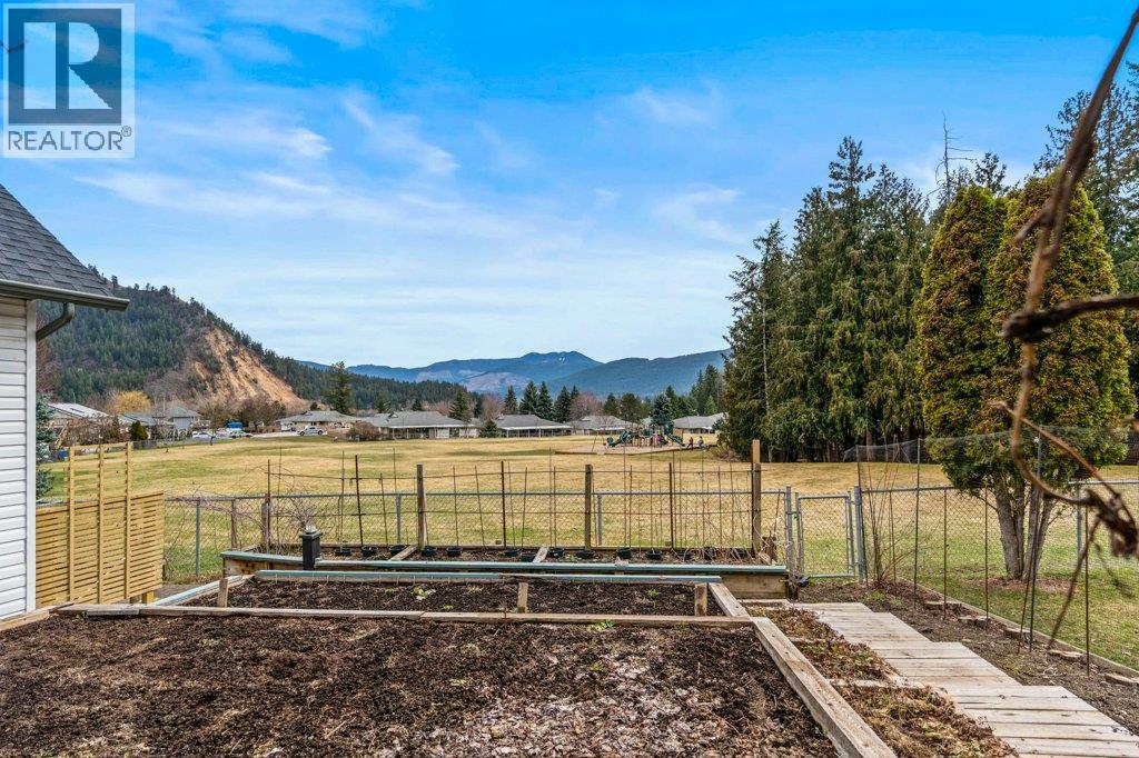 2392 Cedar Ridge Street, Lumby