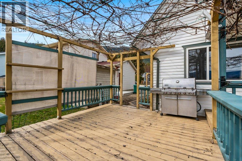  2392 Cedar Ridge Street, Lumby