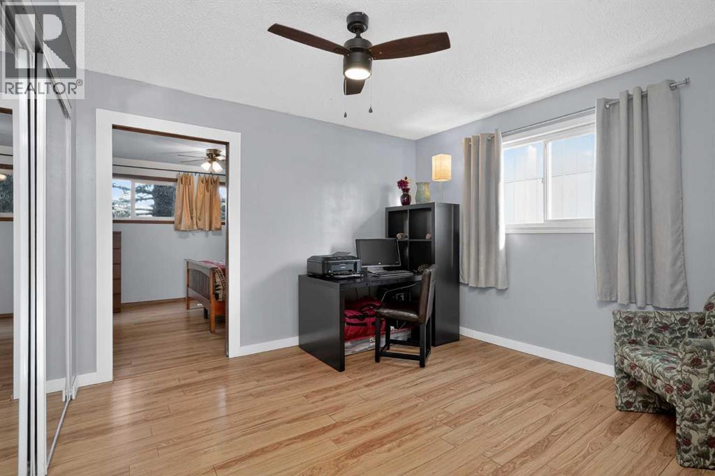 Single Family House Bi-level for Sale in  Rundleson Way NE Rundle Calgary 