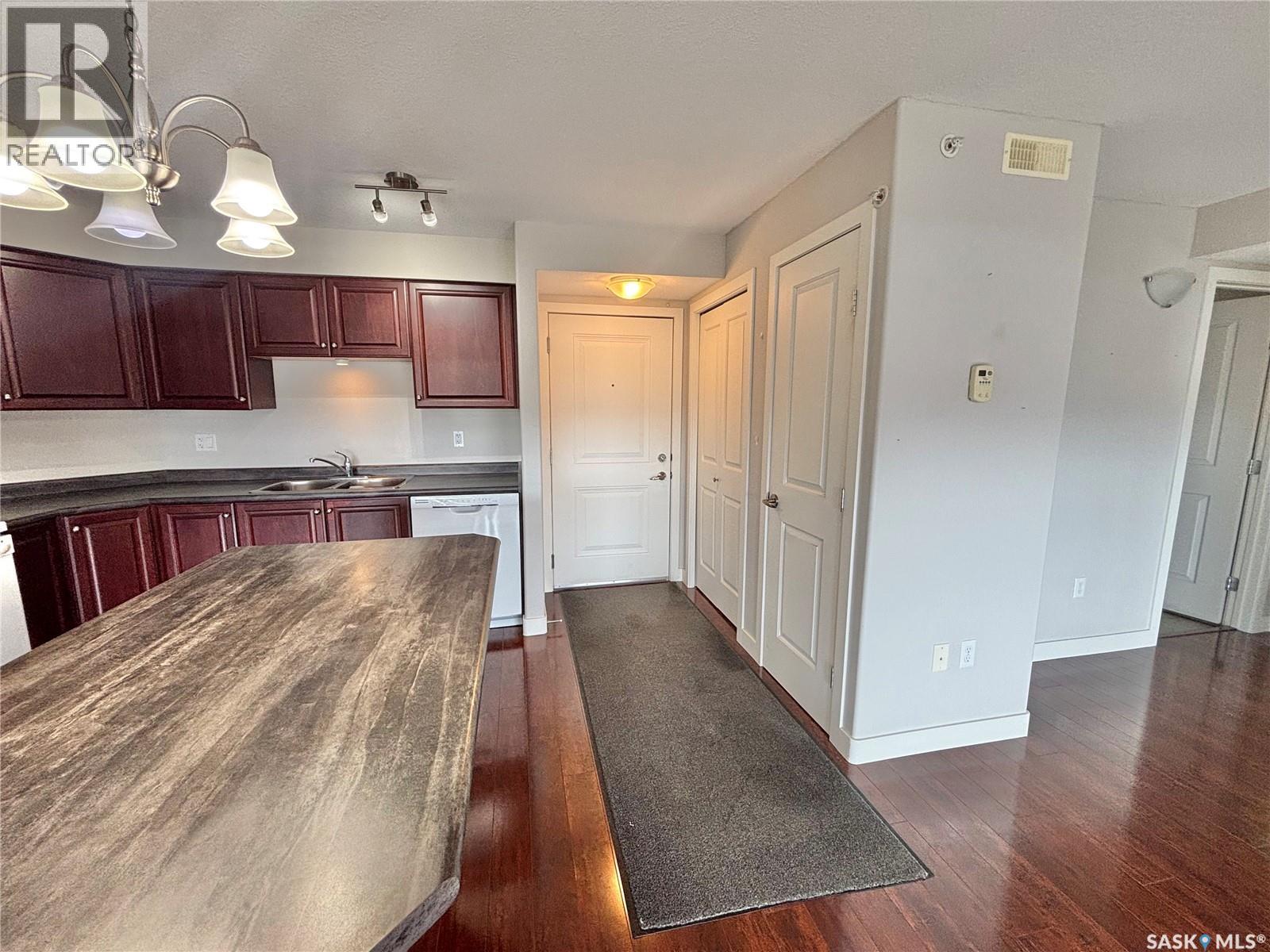 302 333 Morrison DRIVE — photo 8