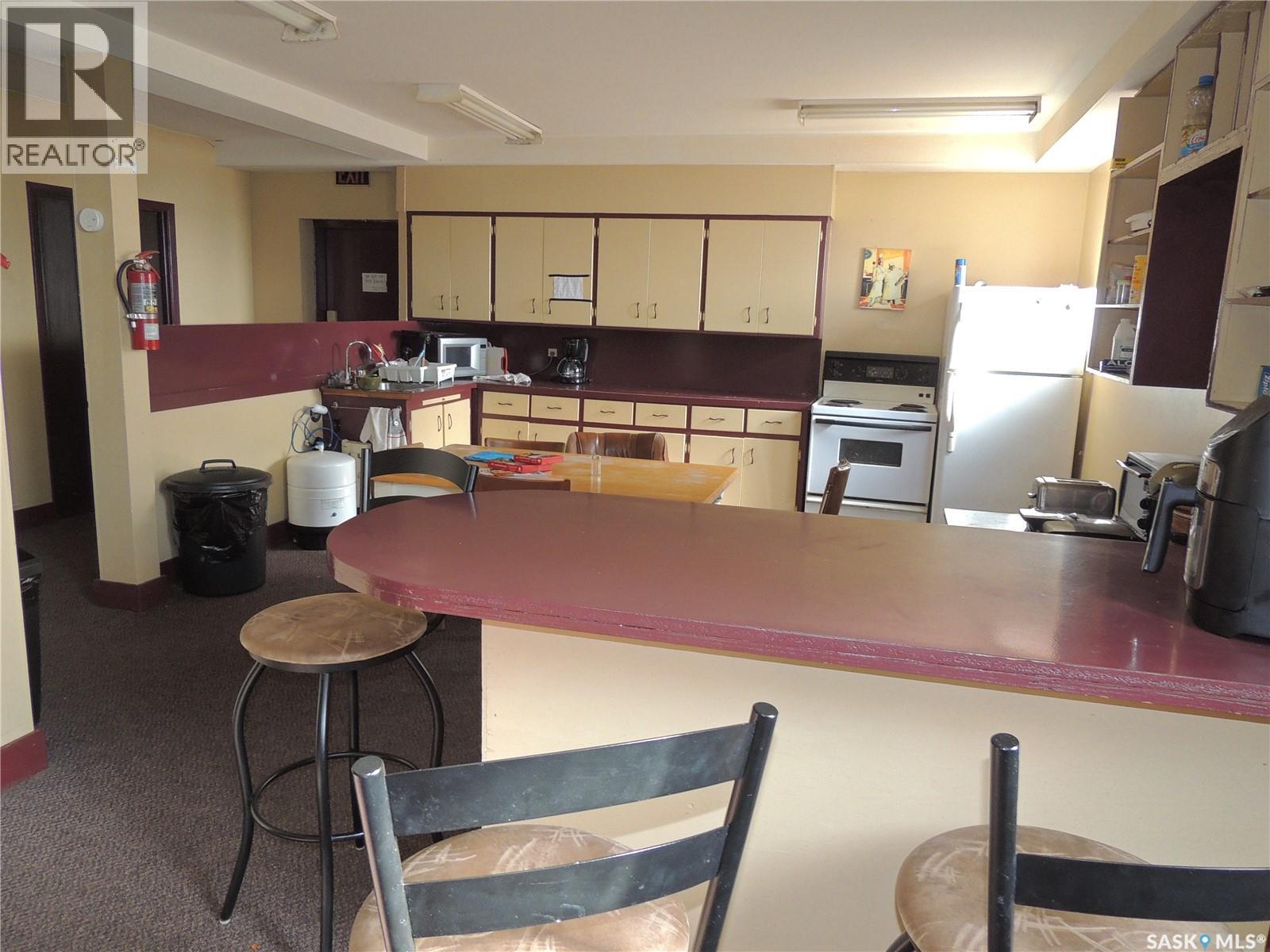 729 CARBON AVENUE - 10