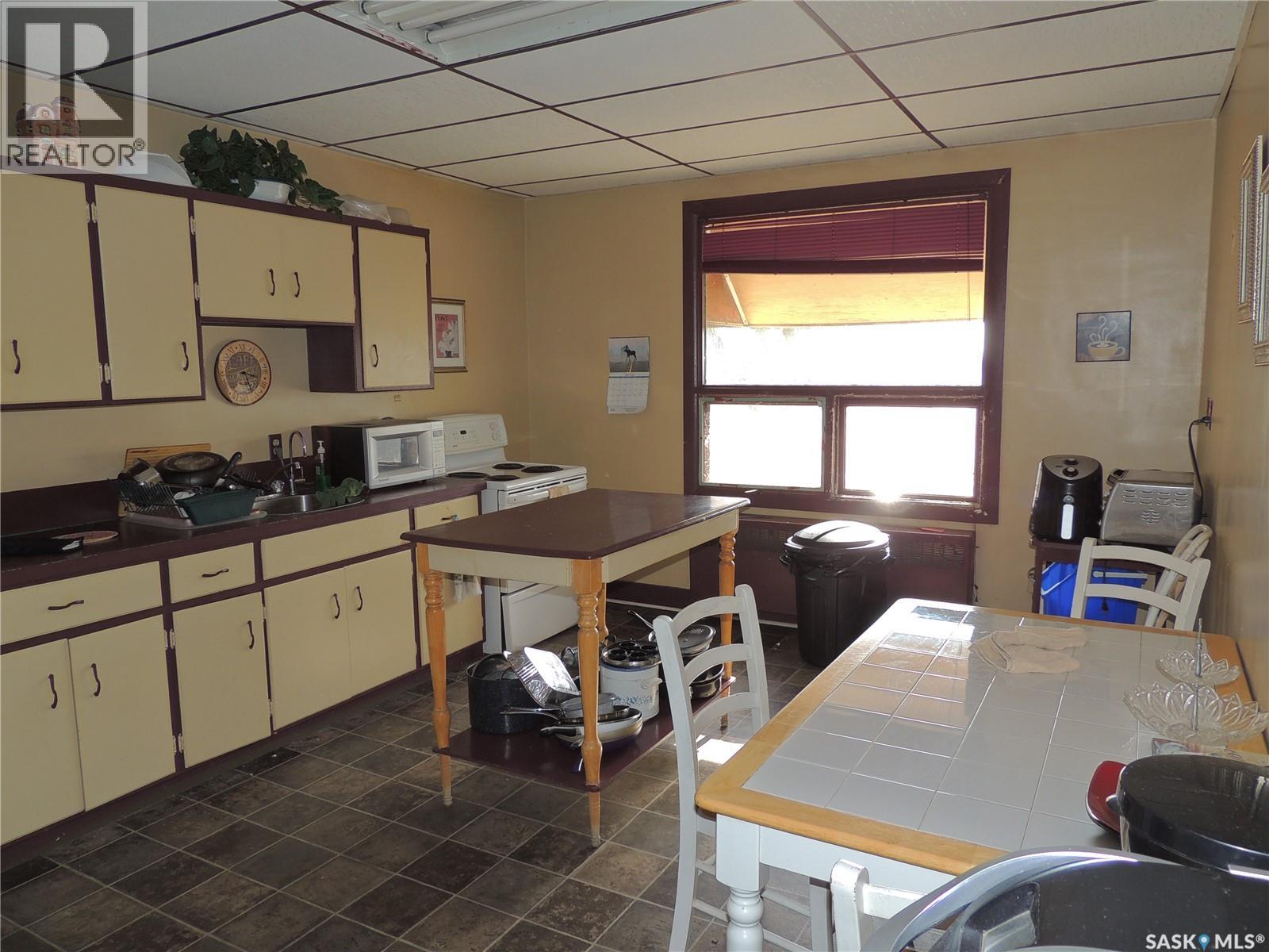 729 CARBON AVENUE - 20