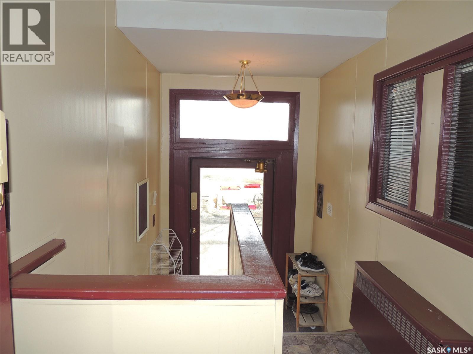 729 CARBON AVENUE - 6