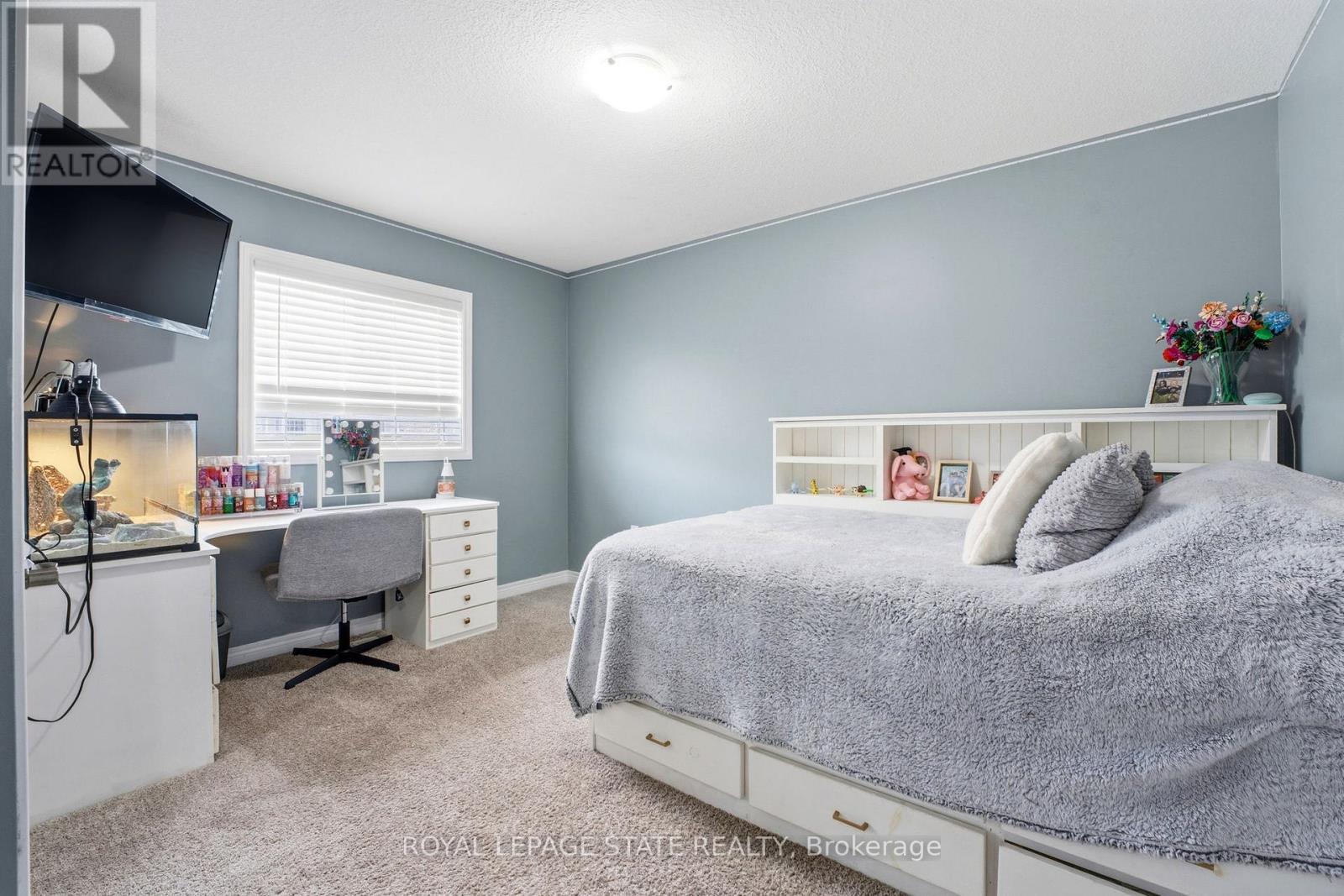 86 FAIRGROUNDS DRIVE - 20