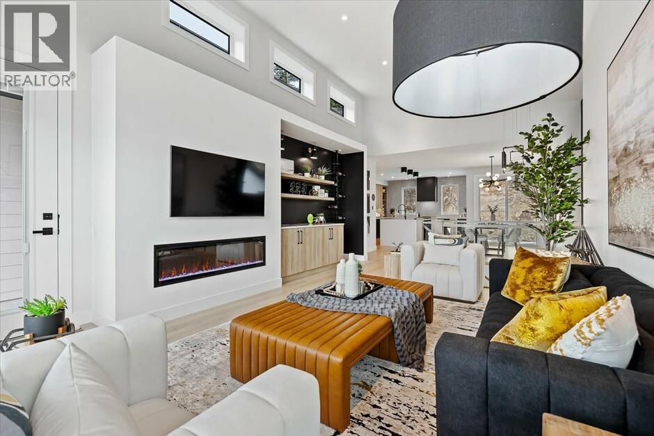 1165 Lone Pine Drive, Kelowna