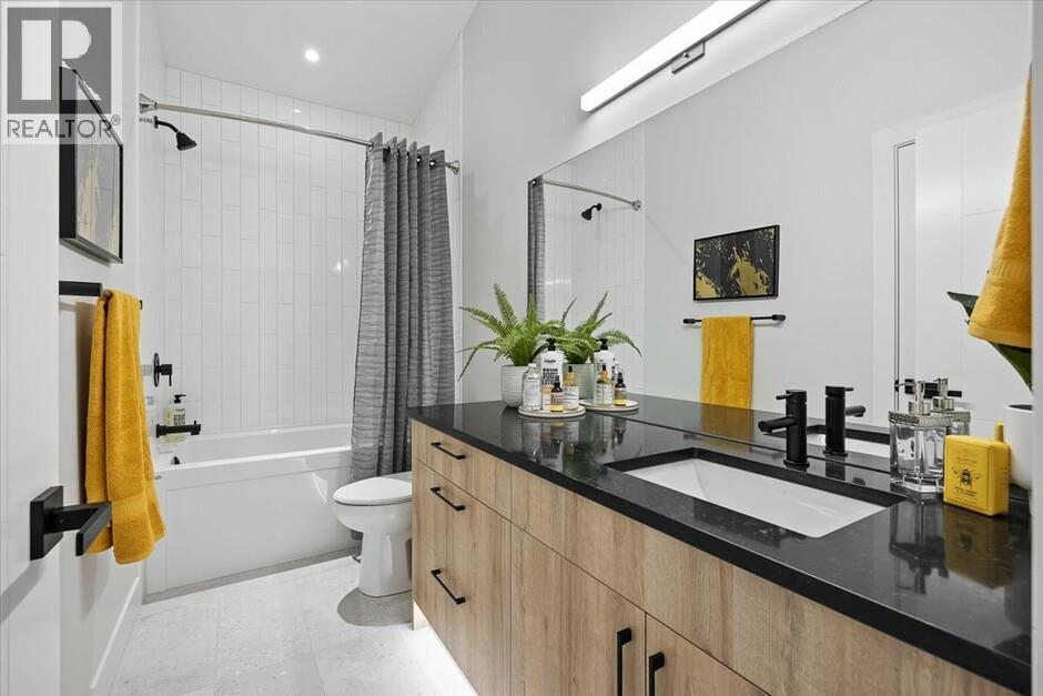 1165 Lone Pine Drive, Kelowna