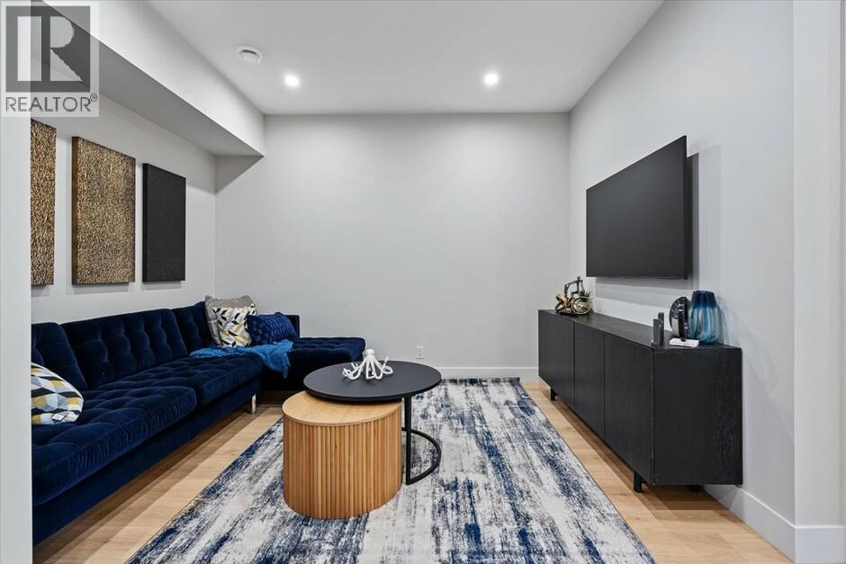 1165 Lone Pine Drive, Kelowna