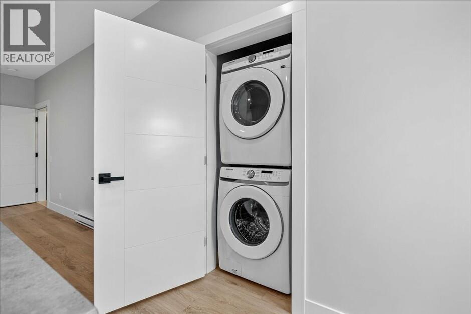 1165 Lone Pine Drive, Kelowna