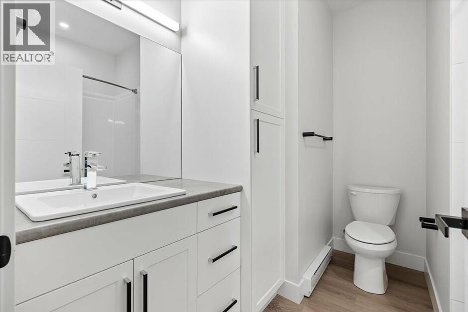 1165 Lone Pine Drive, Kelowna