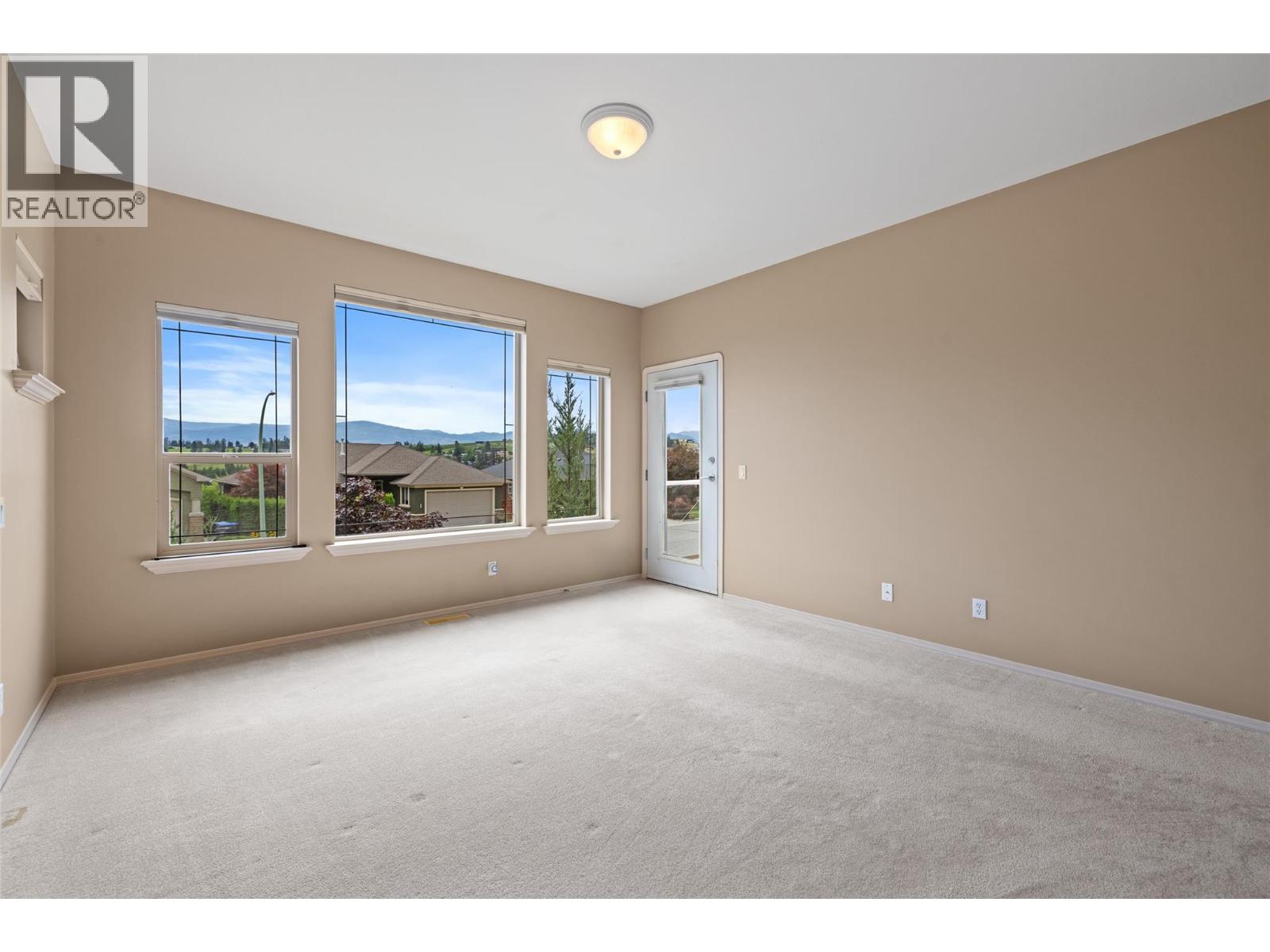 2060 Spyglass Way, West Kelowna