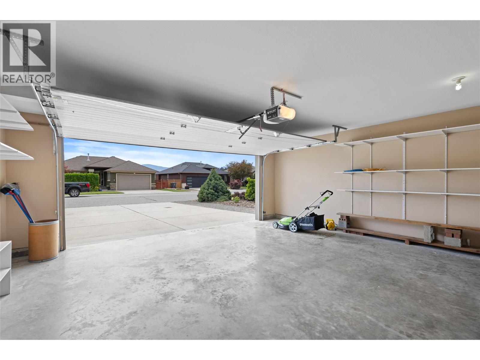 2060 Spyglass Way, West Kelowna