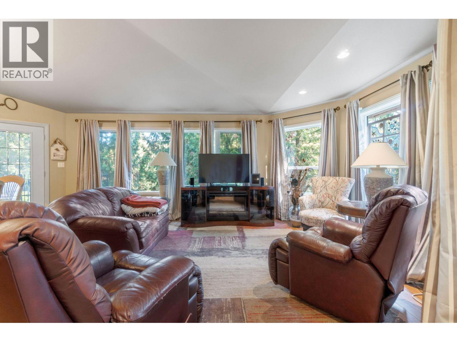 307 Partridge Road, Tappen