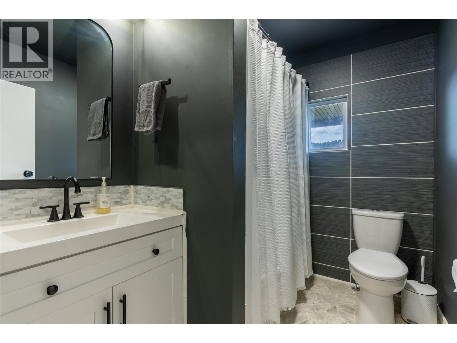 4249 OLD YELLOWHEAD Highway, Kamloops