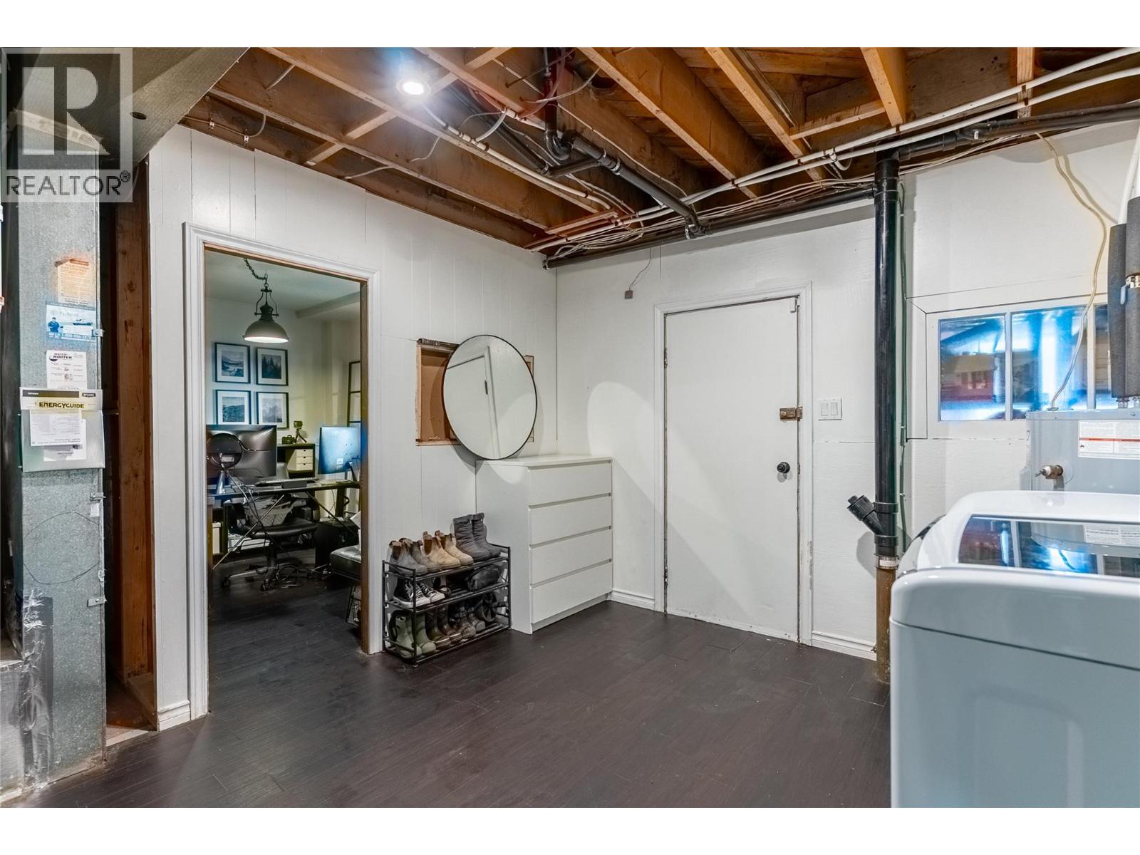 4249 OLD YELLOWHEAD Highway, Kamloops