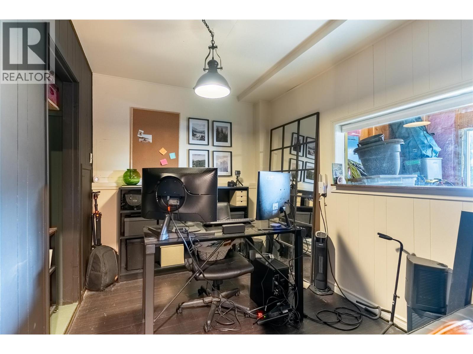 4249 OLD YELLOWHEAD Highway, Kamloops