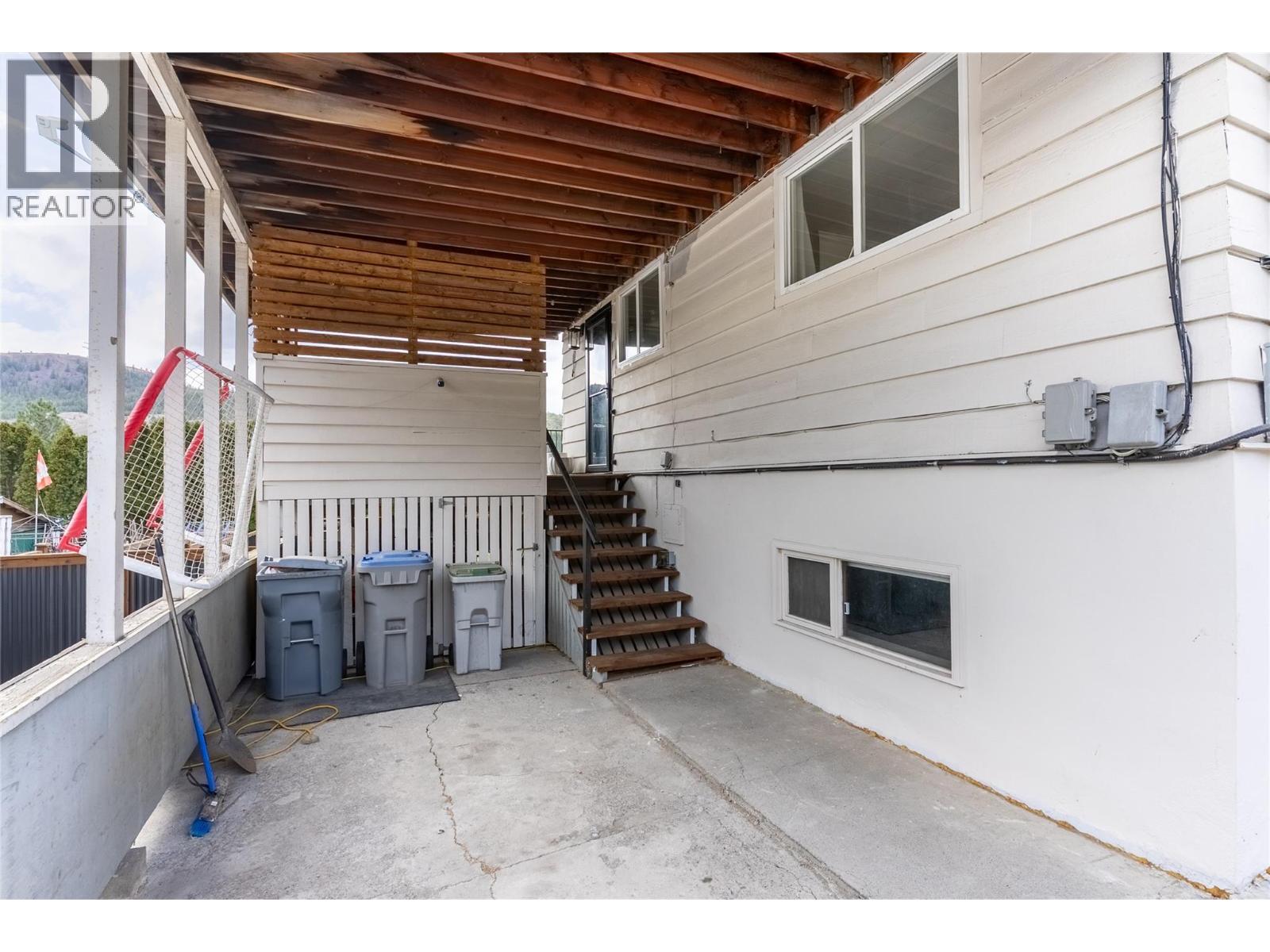 4249 OLD YELLOWHEAD Highway, Kamloops