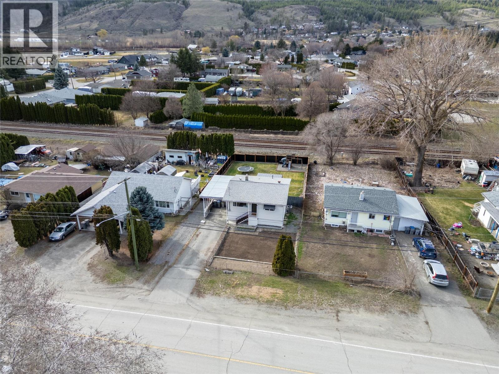 4249 OLD YELLOWHEAD Highway, Kamloops