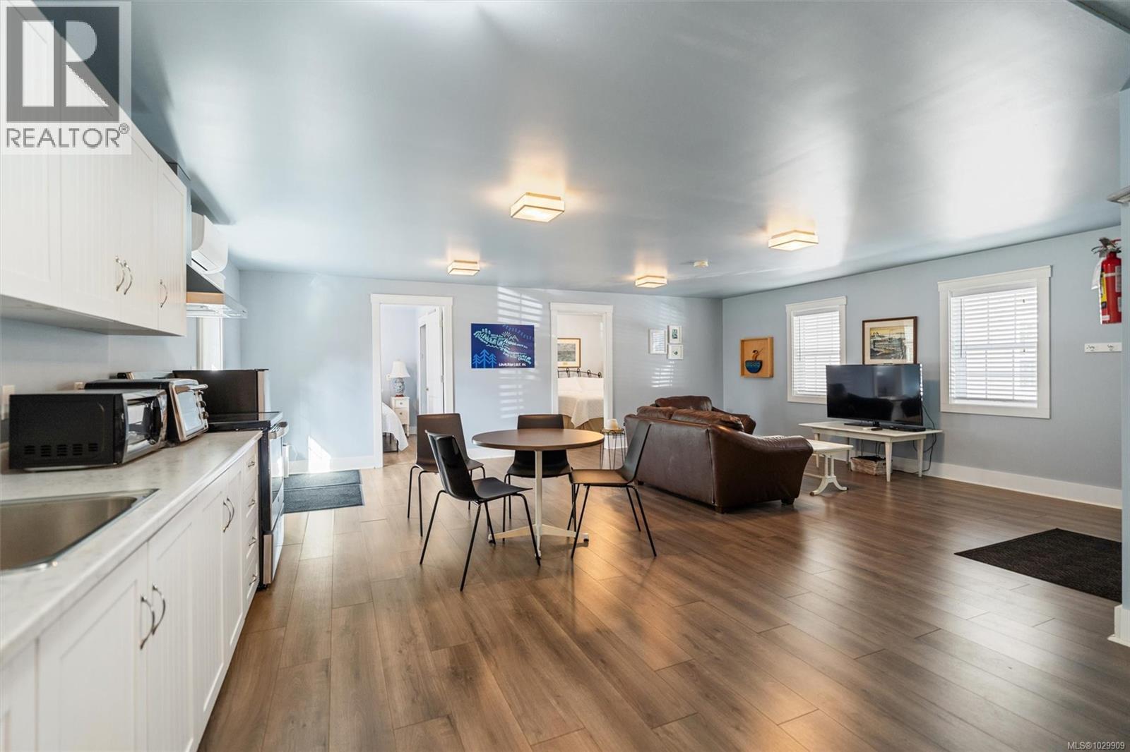 10011 YOUBOU RD - 53