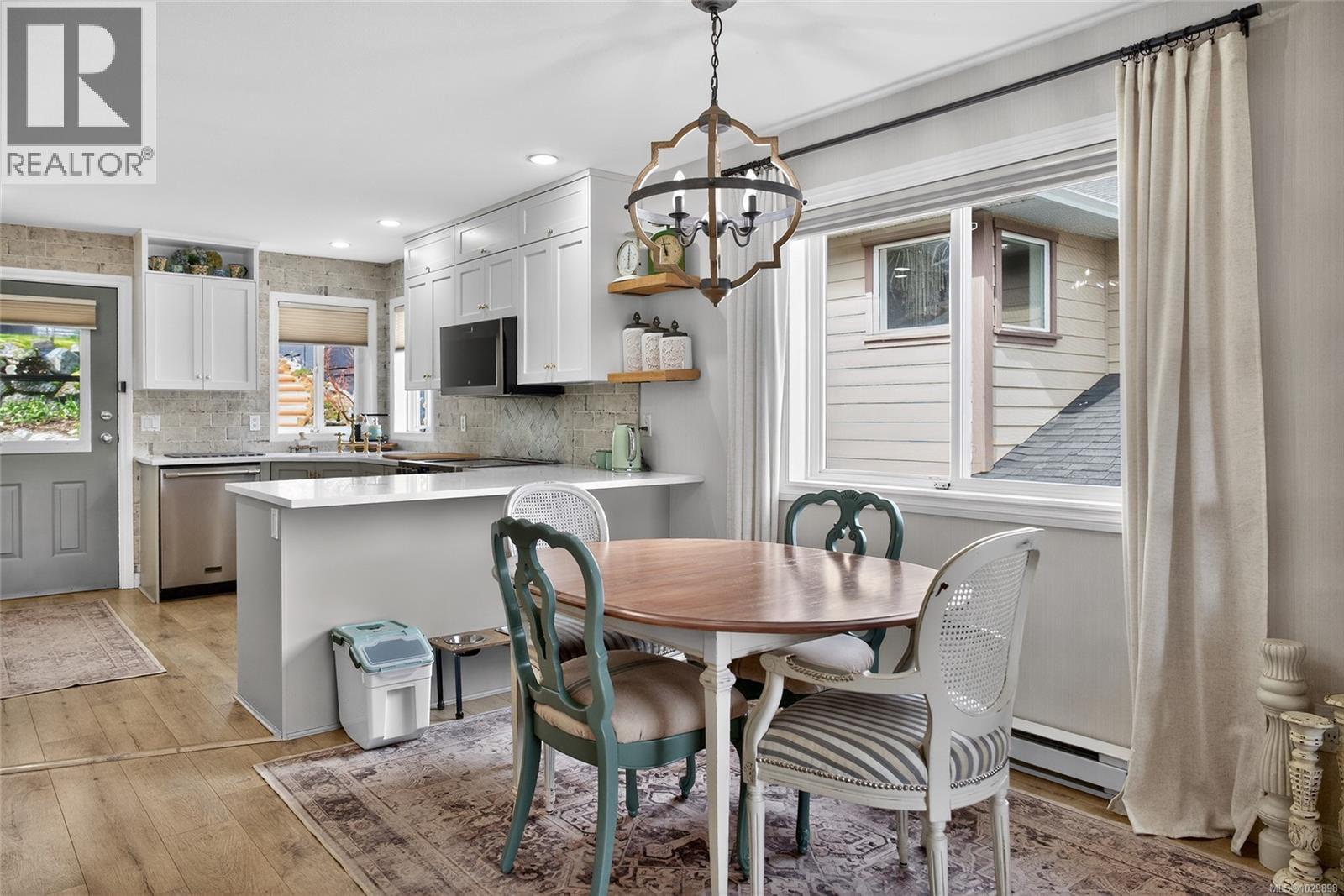 6162 SAYWARD RD - 12