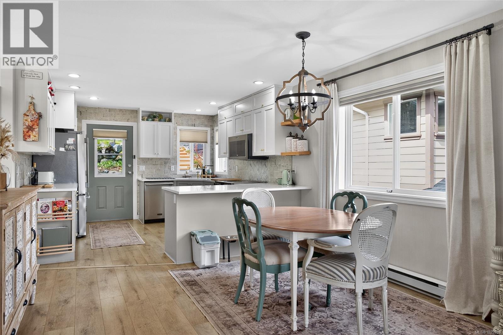 6162 SAYWARD RD - 14