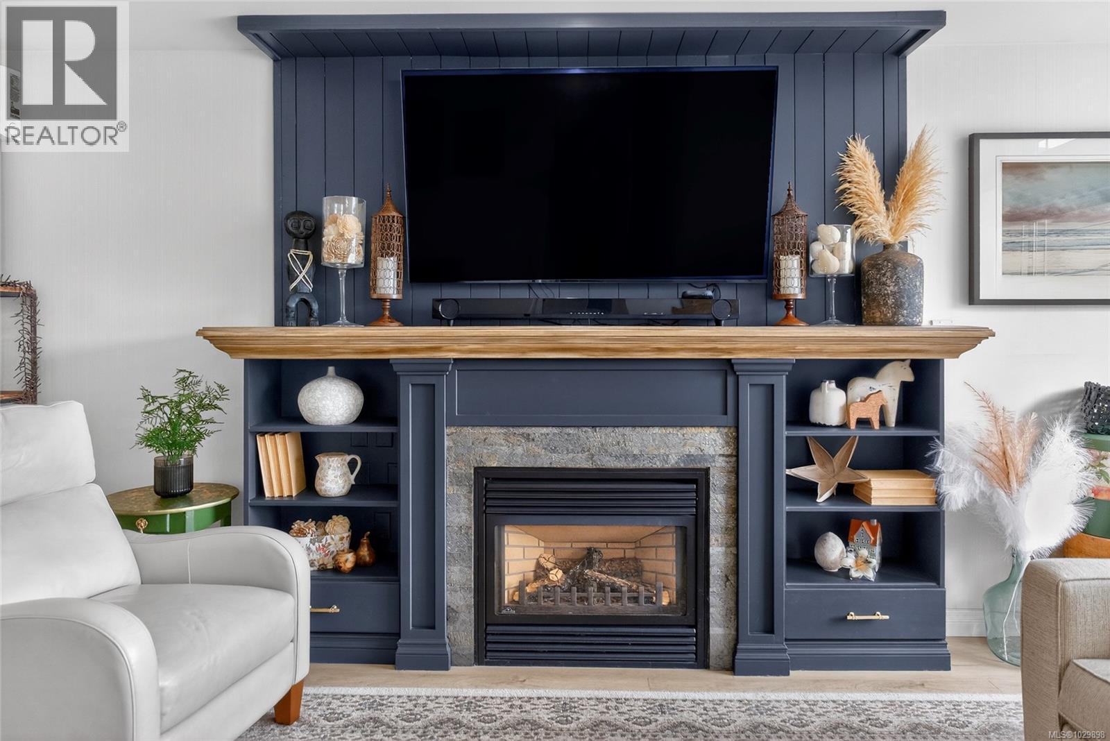 6162 SAYWARD RD - 24