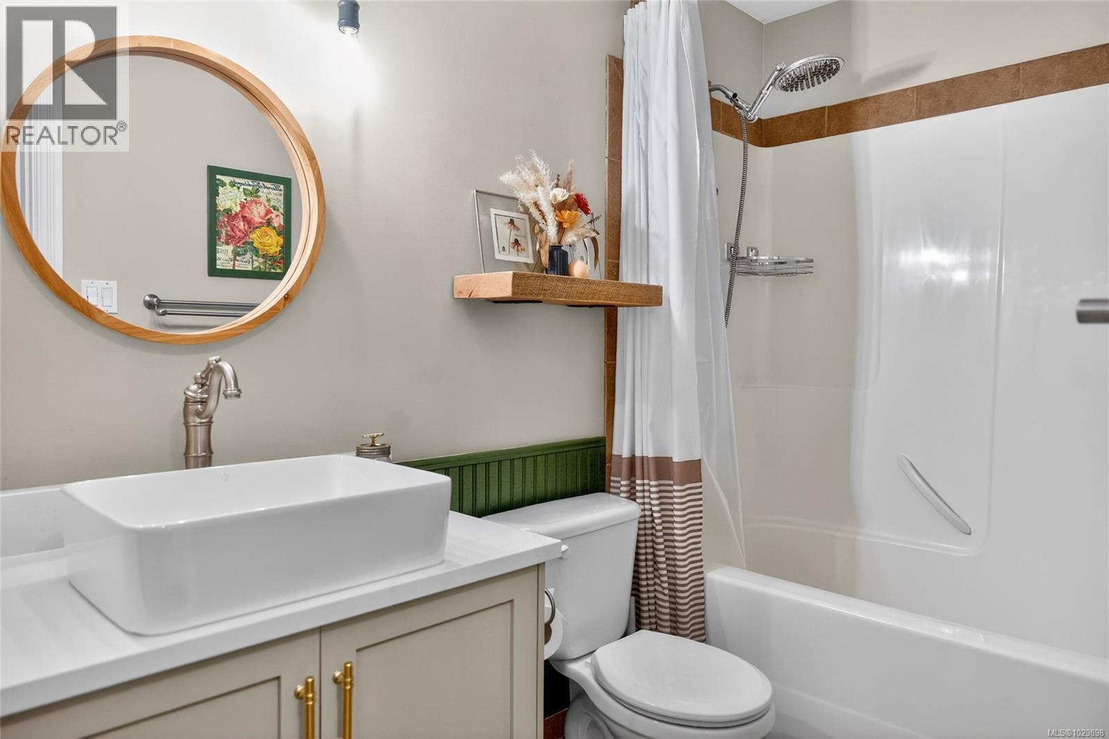 6162 SAYWARD RD - 30