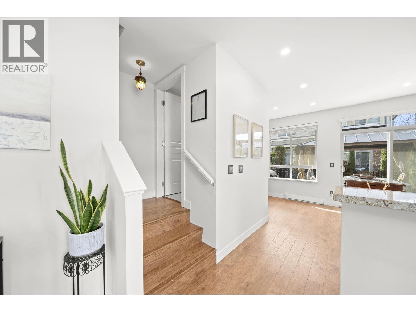 1 301 KLAHANIE DRIVE, Port Moody