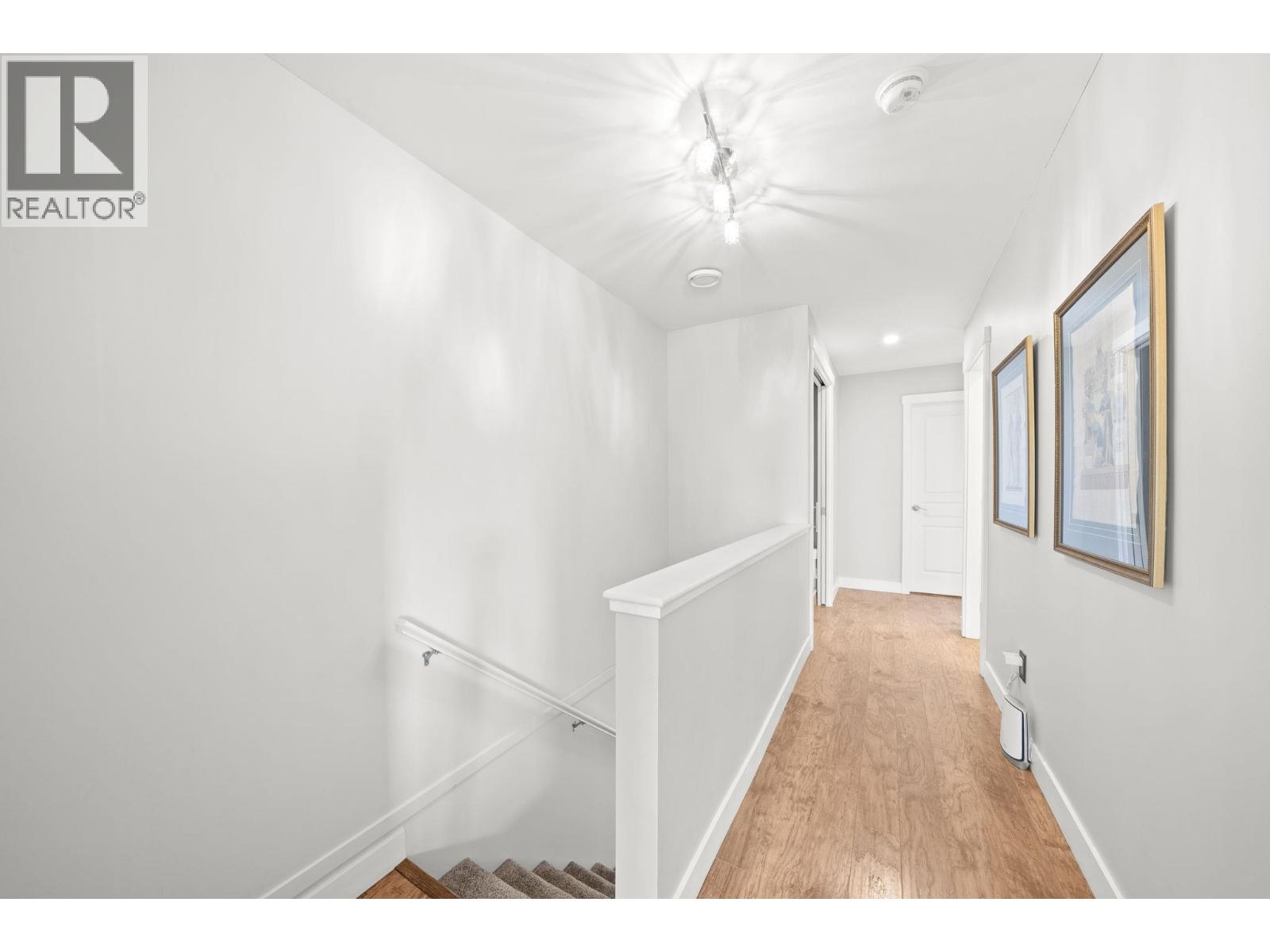 1 301 KLAHANIE DRIVE, Port Moody