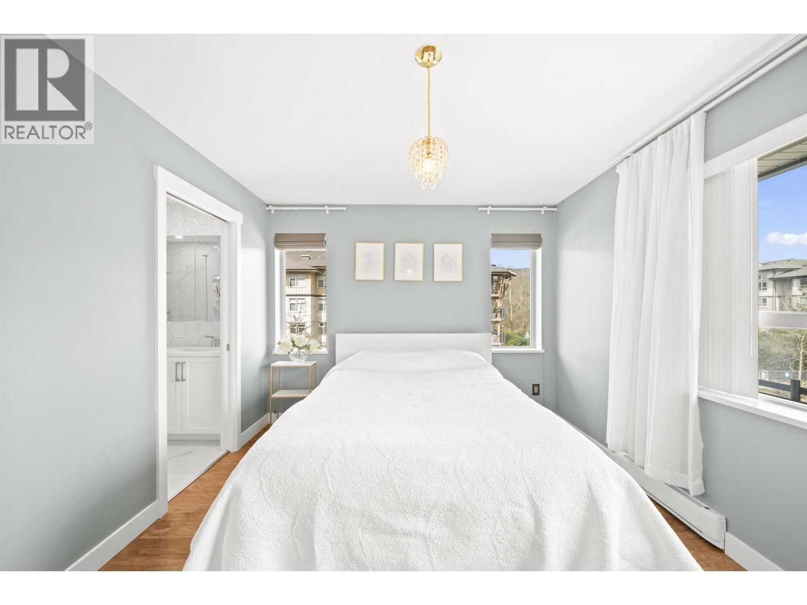 1 301 KLAHANIE DRIVE, Port Moody