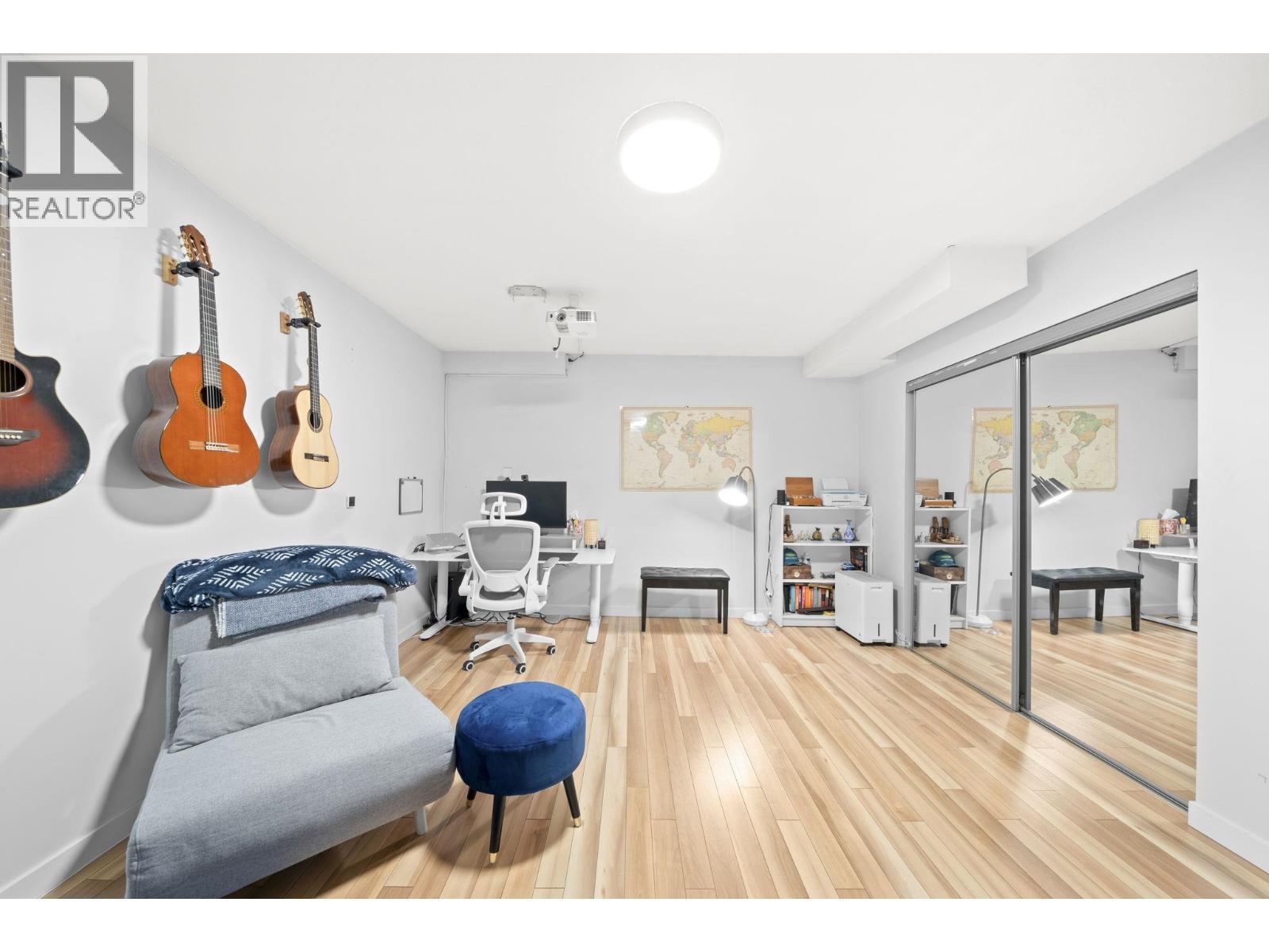 1 301 KLAHANIE DRIVE, Port Moody