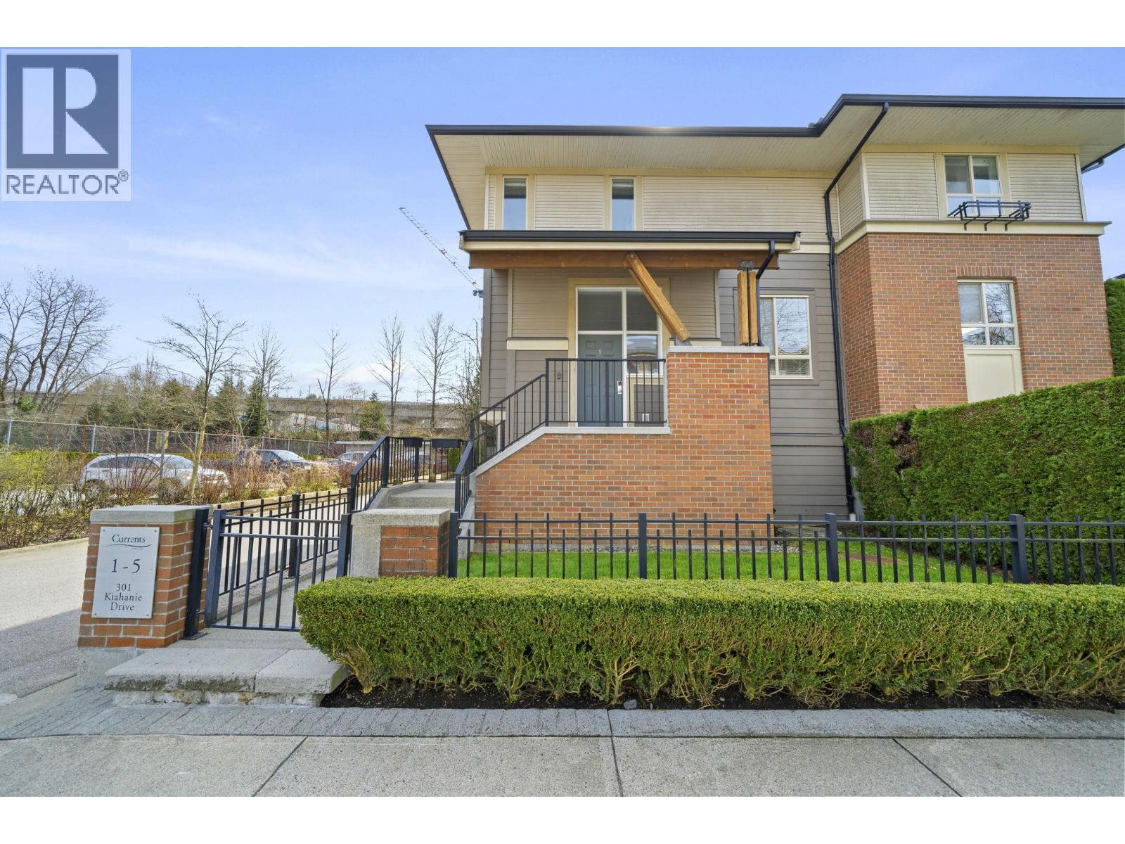 1 301 KLAHANIE DRIVE, Port Moody
