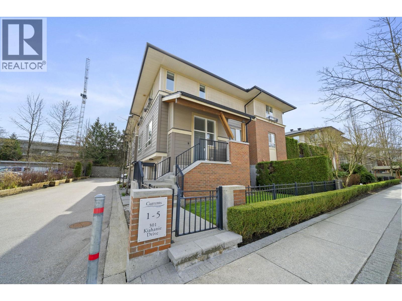 1 301 KLAHANIE DRIVE, Port Moody