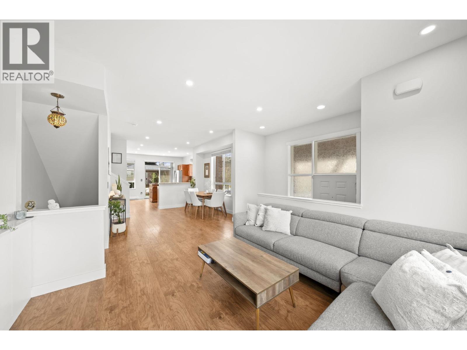 1 301 KLAHANIE DRIVE, Port Moody