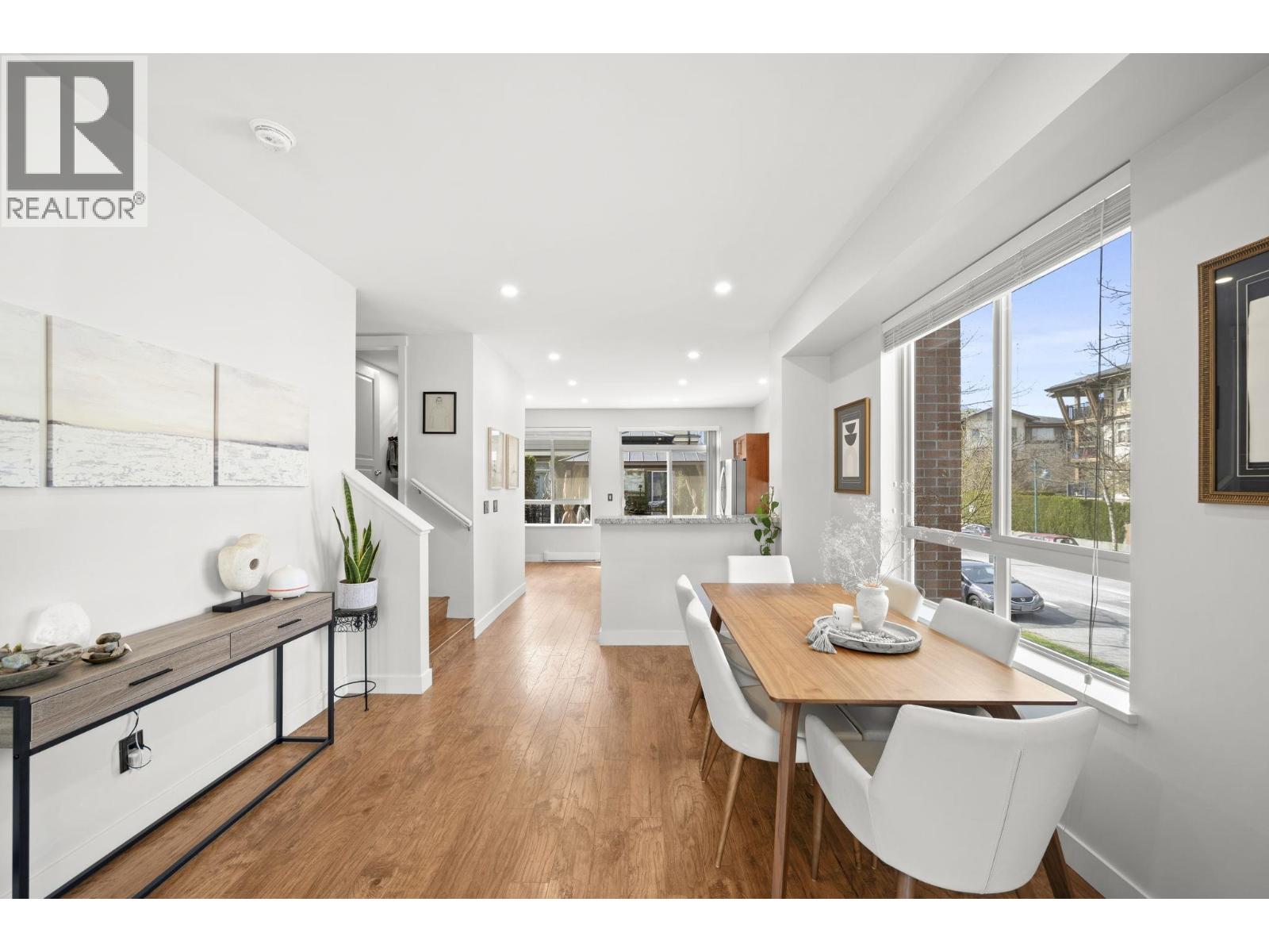 1 301 KLAHANIE DRIVE, Port Moody