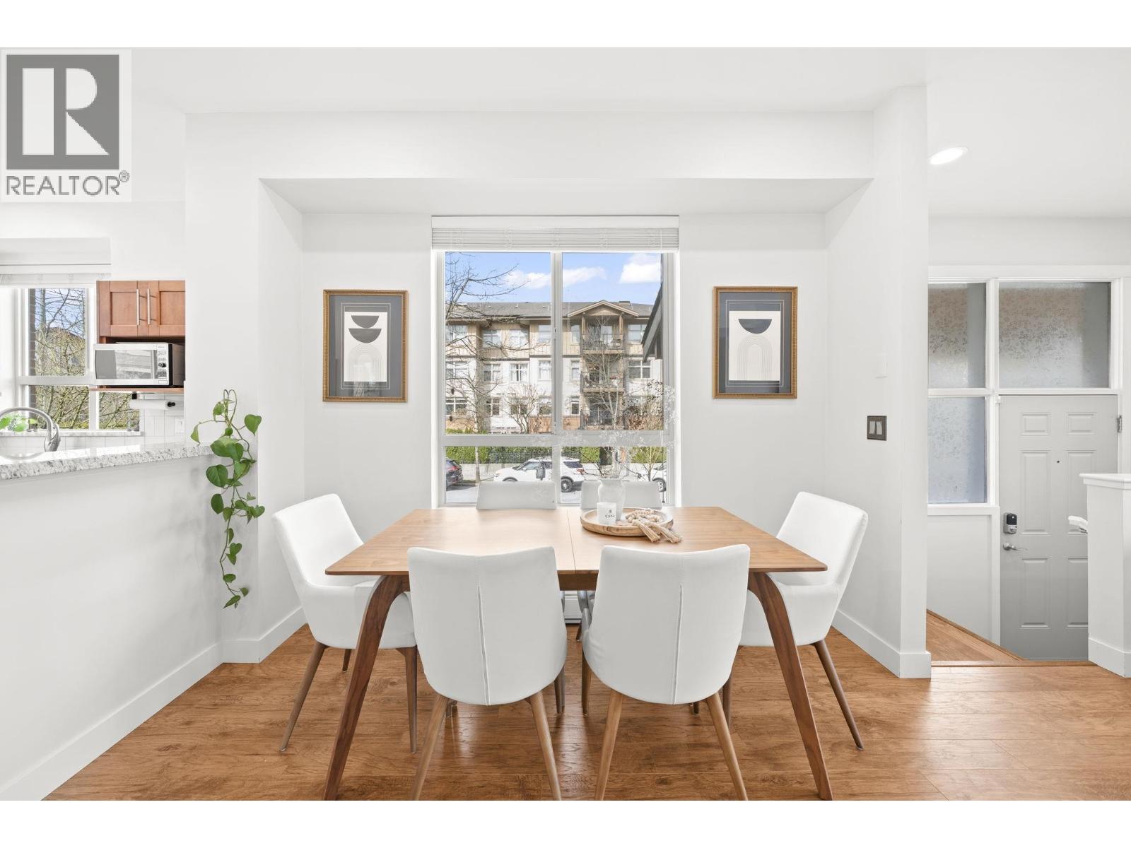 1 301 KLAHANIE DRIVE, Port Moody