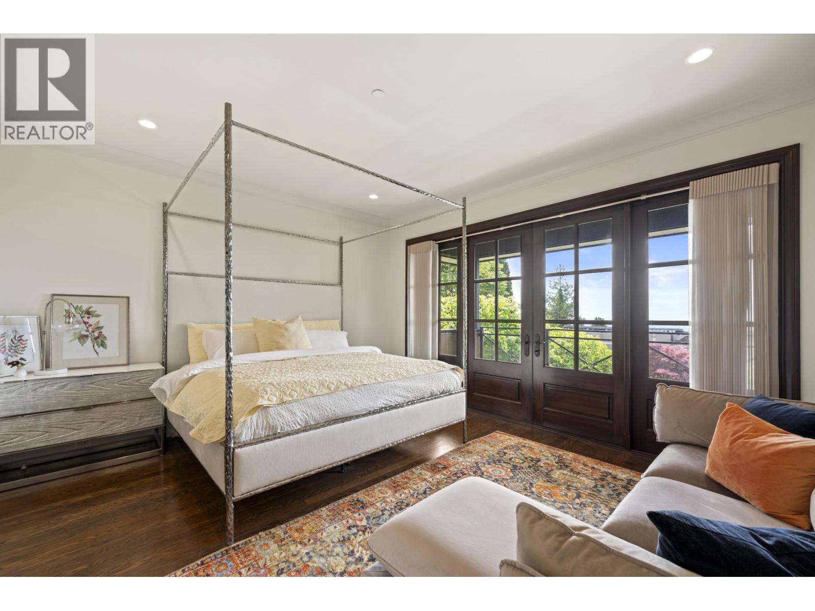 1075 GROVELAND ROAD, West Vancouver