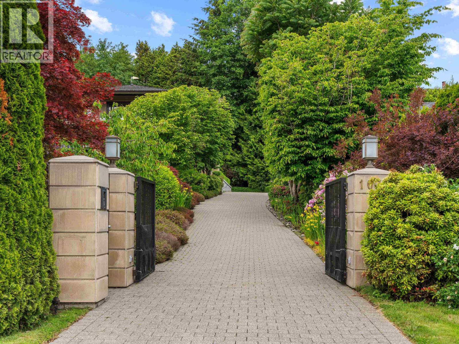 1075 GROVELAND ROAD, West Vancouver