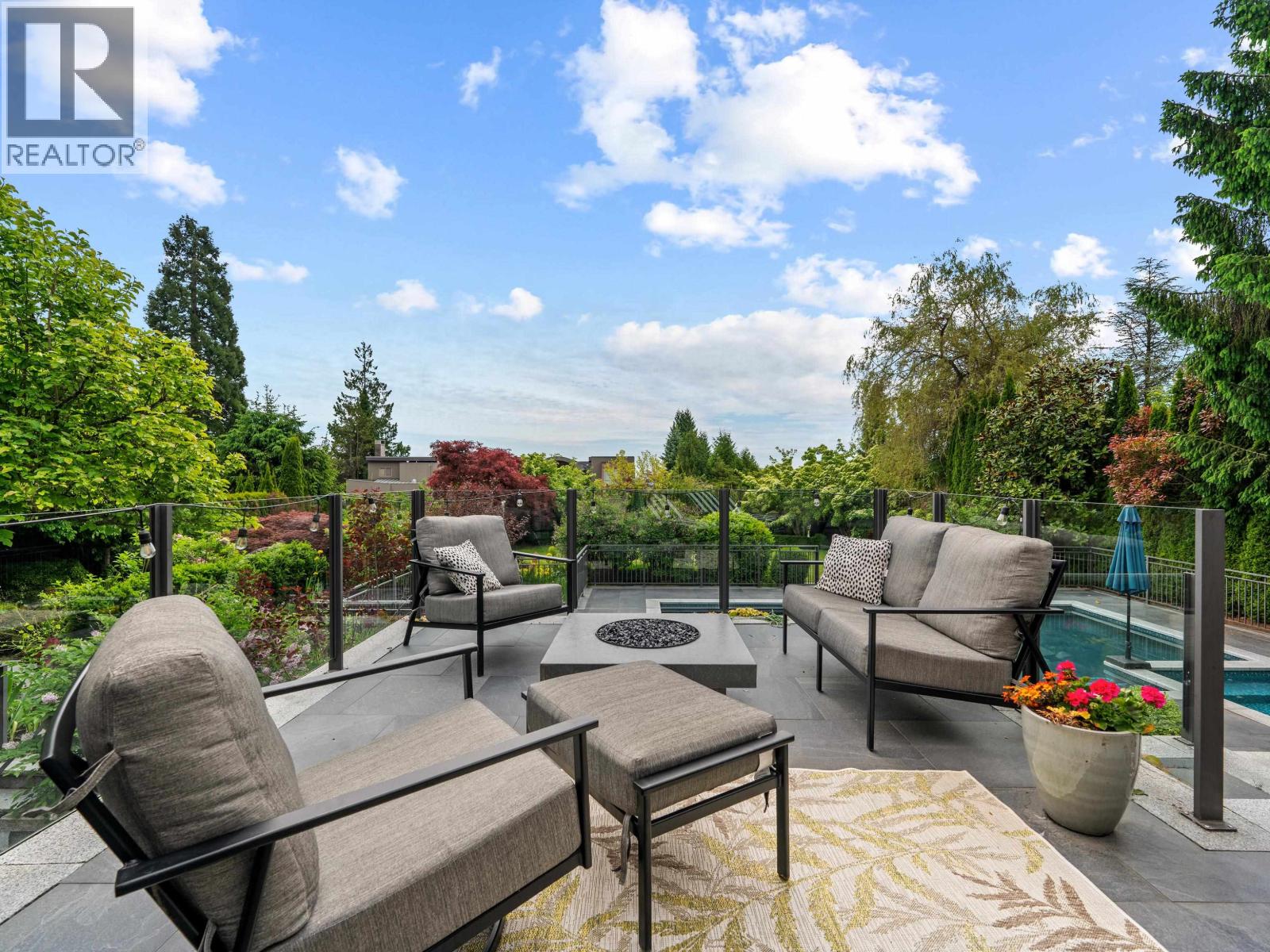 1075 GROVELAND ROAD, West Vancouver