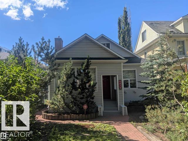 8416 104 ST NW - 1