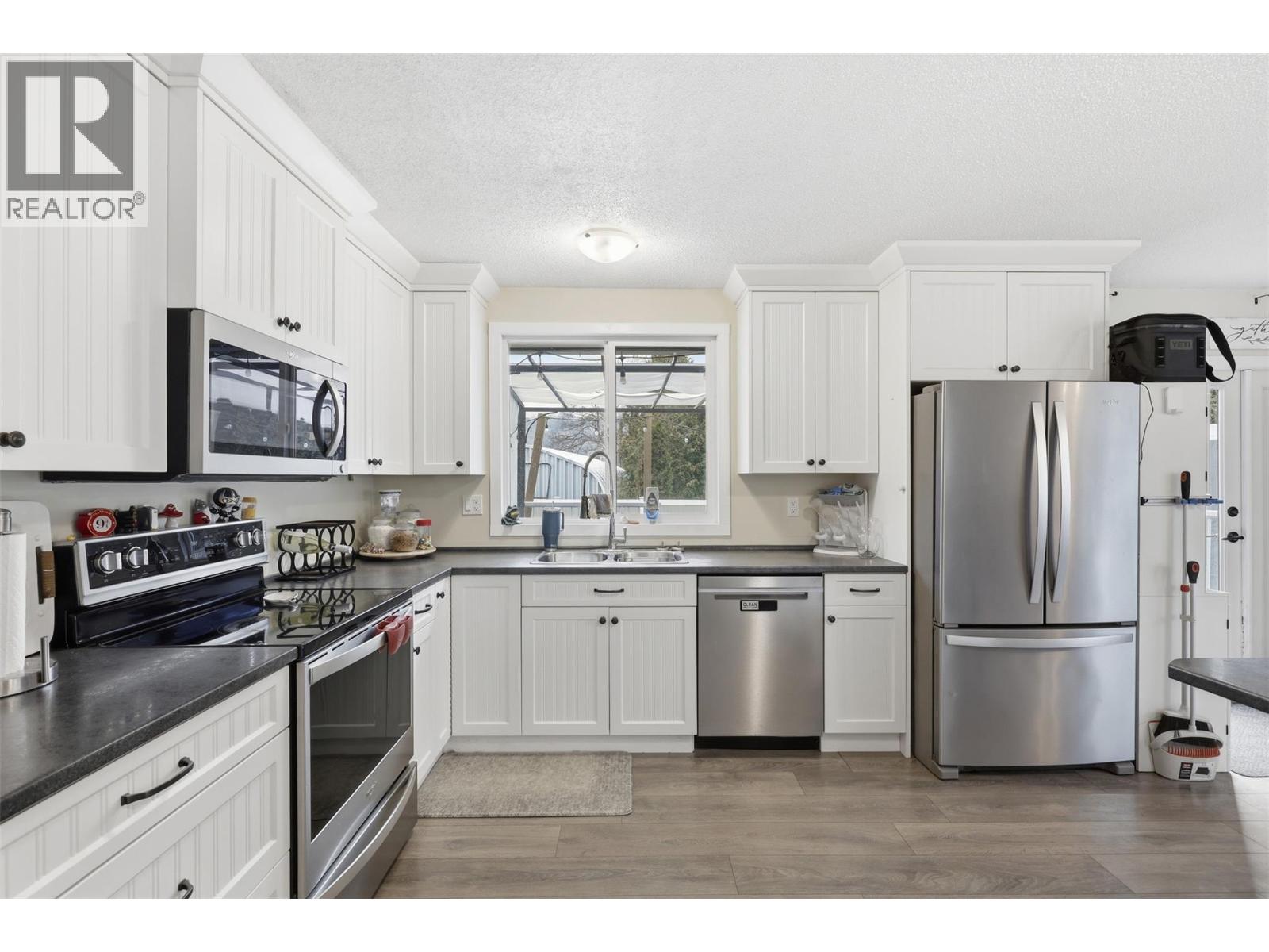 2569 CRESTLINE Place, Kamloops