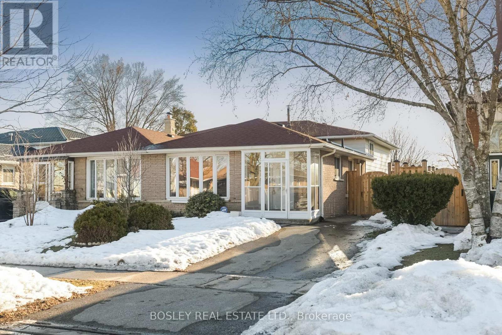 801 EAGLEMOUNT CRESCENT - 2