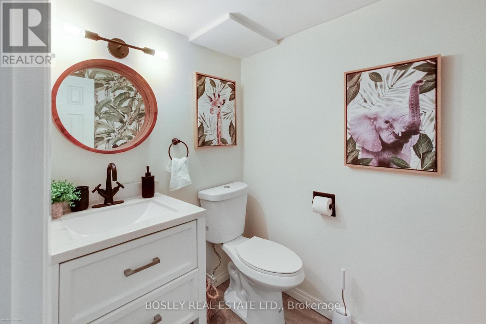 801 EAGLEMOUNT CRESCENT - 29